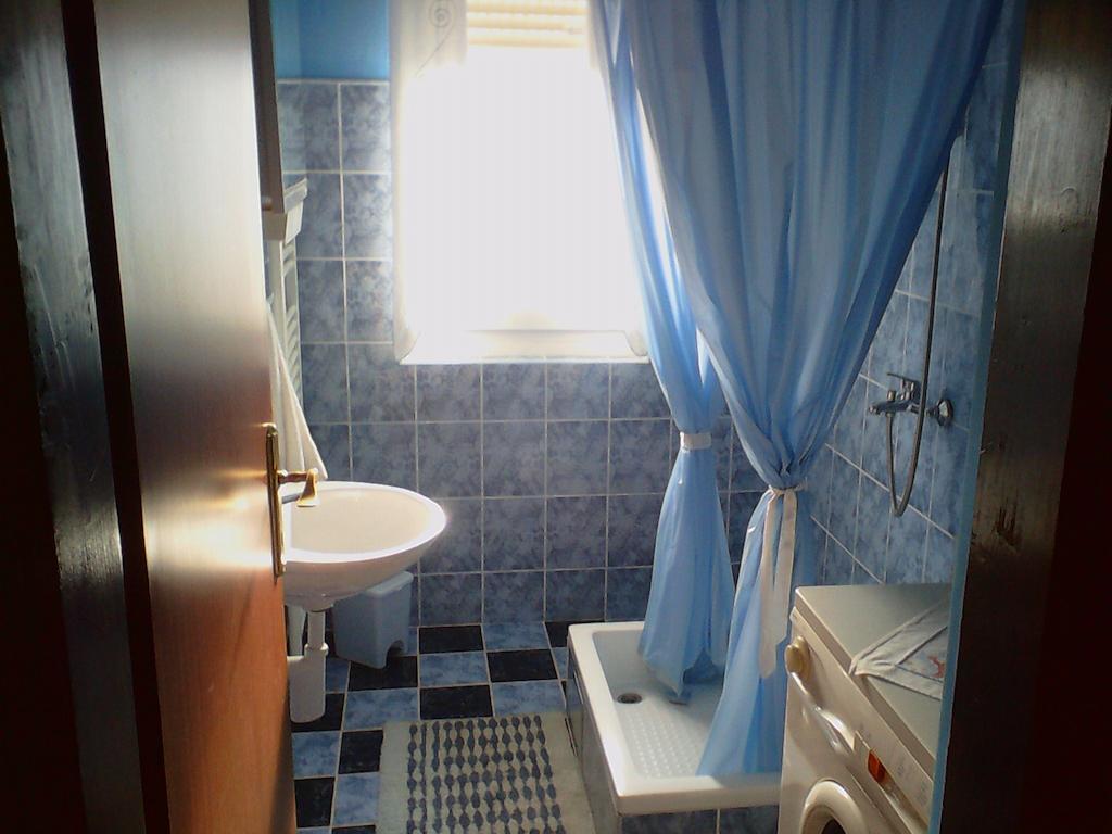 Gacka Rooms Vrhovine Rum bild