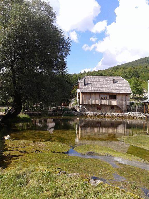 Gacka Rooms Vrhovine Exteriör bild