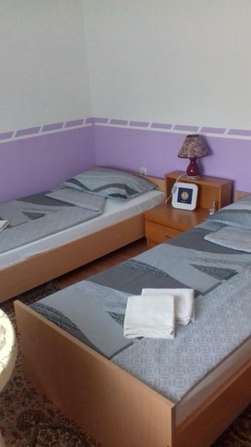 Gacka Rooms Vrhovine Exteriör bild